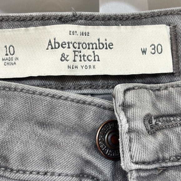 Abercrombie & Fitch - Ladies Gray Jeans - Picture 3 of 4